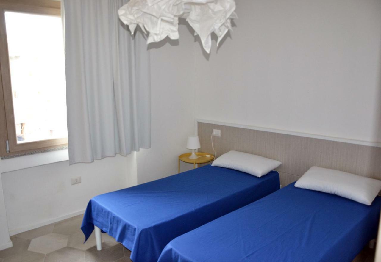 Le Perle Dell'Isola Apartamento Isola Rossa Exterior foto