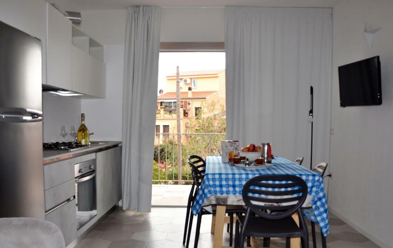Le Perle Dell'Isola Apartamento Isola Rossa Exterior foto