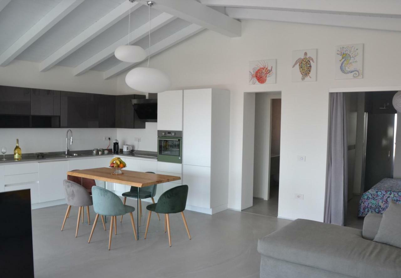 Le Perle Dell'Isola Apartamento Isola Rossa Exterior foto
