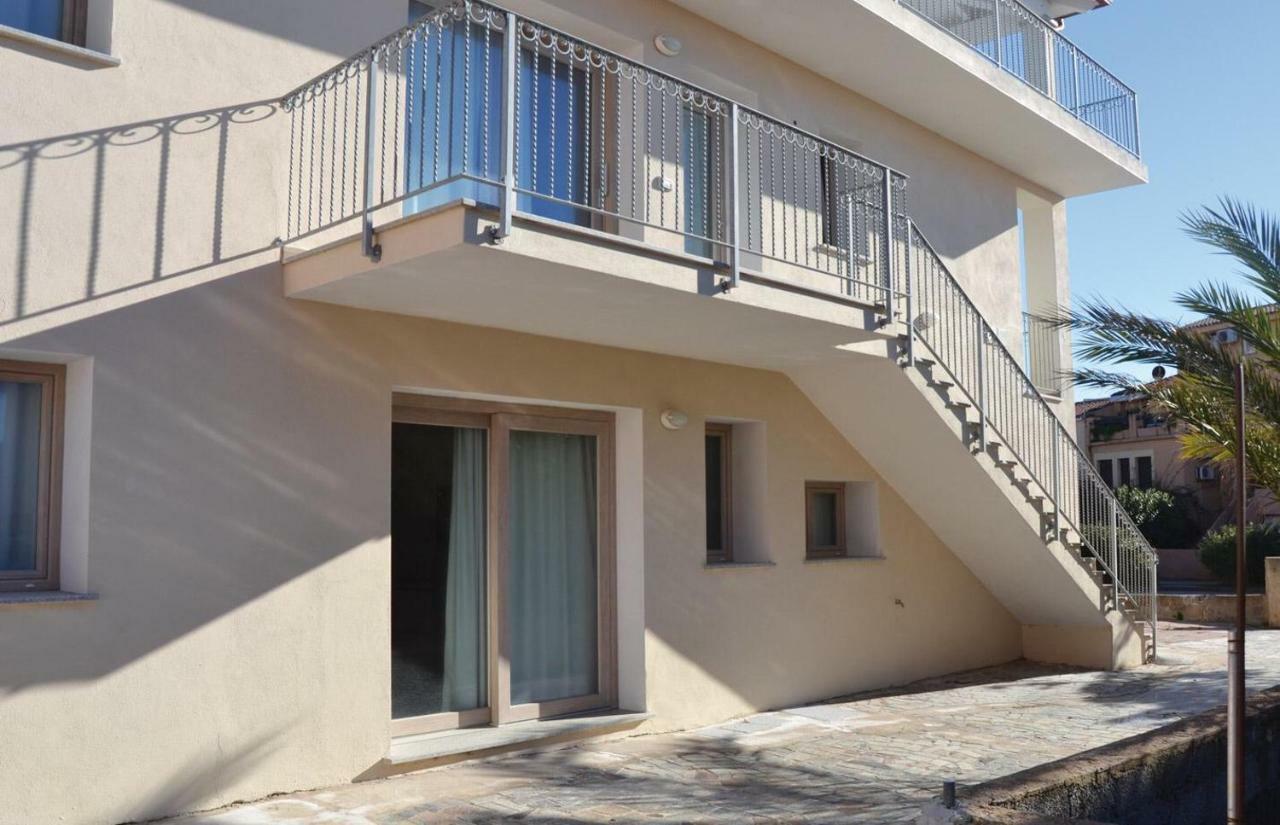Le Perle Dell'Isola Apartamento Isola Rossa Exterior foto